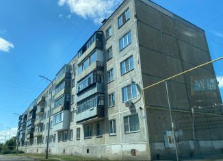 Продам 3-ком. квартиру, 63 м2, Курган, Школьная улица, 3