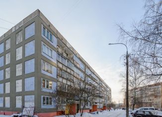 Продаю 2-ком. квартиру, 52.8 м2, Кировская область, Московская улица, 140/1