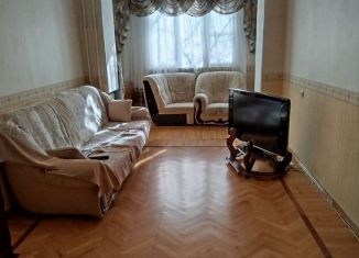 Сдам в аренду 3-комнатную квартиру, 92 м2, Владикавказ, 34-й микрорайон, Кырджалийская улица