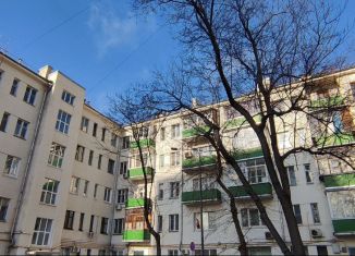 Продам двухкомнатную квартиру, 55 м2, Москва, метро Серпуховская, Большой Строченовский переулок, 15с1