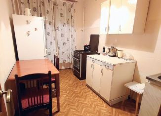 Продам 2-комнатную квартиру, 38 м2, Москва, Балаклавский проспект, 4к2, метро Севастопольская