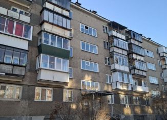 Продаю 3-ком. квартиру, 63 м2, Челябинская область, Электровозная улица, 28