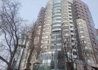 Продается 1-комнатная квартира, 40 м2, Екатеринбург, улица Белинского, 41, метро Динамо