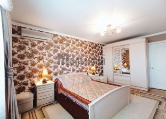 Продам 3-ком. квартиру, 77.9 м2, Волгоград, проспект Маршала Жукова, 106