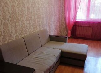 Сдам в аренду 2-комнатную квартиру, 56 м2, Волгоград, улица Ломакина, 1