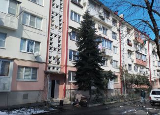 Продам 5-комнатную квартиру, 32 м2, Краснодарский край, улица Мира, 17