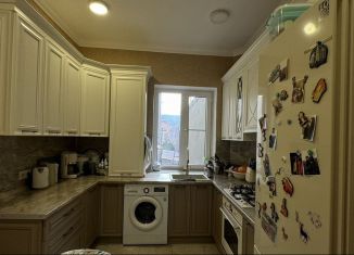 Продается двухкомнатная квартира, 85 м2, Махачкала, улица Рустамова, 38