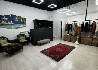 Продаю торговую площадь, 70 м2, Махачкала, проспект Расула Гамзатова, 97, Ленинский внутригородской район