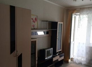 Сдам в аренду 1-ком. квартиру, 33 м2, Тихвин, 6-й микрорайон, 15