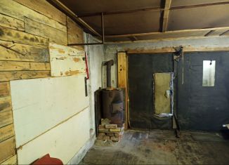 Продам гараж, 27 м2, поселок городского типа Никель, площадь Ленина