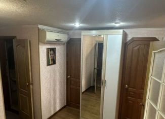 Сдаю 2-комнатную квартиру, 60 м2, Феодосия, Крымская улица, 17