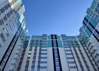 Продается 3-комнатная квартира, 82.1 м2, Смоленск, Промышленный район, улица Александра Степанова, 12