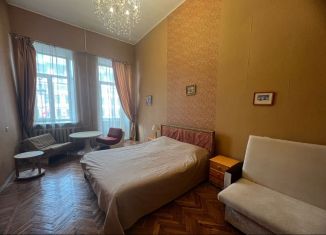 Аренда 2-ком. квартиры, 68 м2, Санкт-Петербург, Невский проспект, 79, метро Площадь Восстания