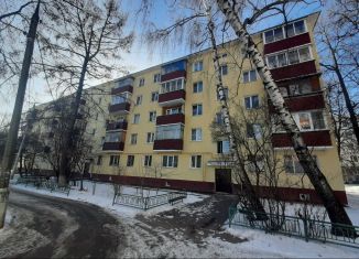 Продажа 2-ком. квартиры, 41.8 м2, Чехов, улица Полиграфистов, 16