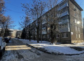 Продам 2-ком. квартиру, 43 м2, Рыбинск, улица Бориса Рукавицына, 12