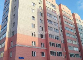 Сдам в аренду трехкомнатную квартиру, 61.6 м2, Вологда, улица Петина, 8Б