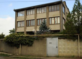 Продажа дома, 1000 м2, посёлок городского типа Комсомольское, Заречная улица