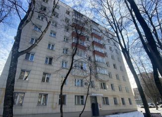 Продается 2-ком. квартира, 37 м2, Москва, улица Марии Ульяновой, 27, метро Проспект Вернадского