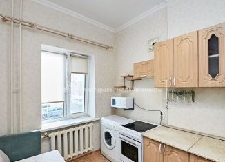 Продам 2-комнатную квартиру, 37 м2, Томск, улица Усова, 10