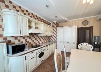 Продажа 3-ком. квартиры, 131 м2, Ростовская область, улица Максима Горького, 11/43