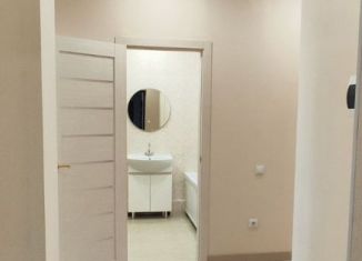 Продам 2-ком. квартиру, 50 м2, Абакан, улица Генерала Тихонова, 8