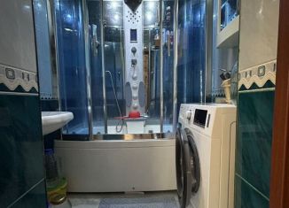 Продам 2-ком. квартиру, 52.3 м2, посёлок городского типа Новоозёрное, улица Героев-Десантников, 11