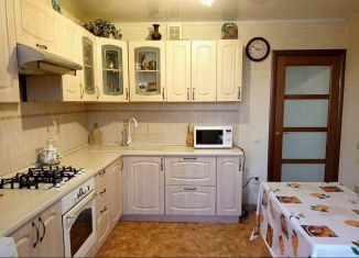 Продаю 3-комнатную квартиру, 74 м2, Краснодар, Ставропольская улица, 172, микрорайон Дубинка