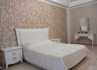 Продается трехкомнатная квартира, 120 м2, Ессентуки, Октябрьская улица, 337/2