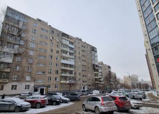 Продам 3-комнатную квартиру, 56 м2, Уфа, Кировский район, улица Менделеева, 9/4