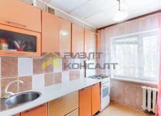 Продается трехкомнатная квартира, 55 м2, Омск, проспект Мира, 167/3, Советский округ