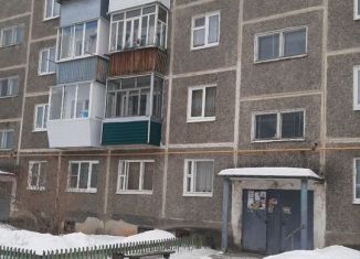 Продается 2-комнатная квартира, 46 м2, посёлок Новоуткинск, улица Партизан, 66А