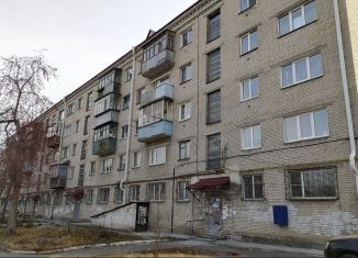 Продаю 1-ком. квартиру, 32 м2, Курган, проспект Конституции, 61