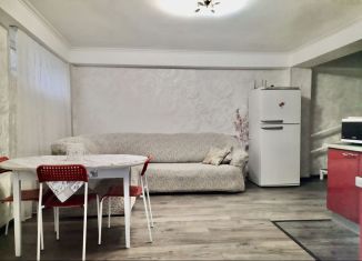 Аренда 3-комнатной квартиры, 50 м2, Сочи, улица Войкова, 32Б