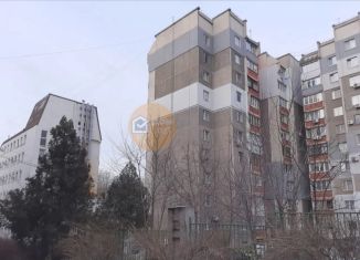 Продажа 3-ком. квартиры, 82 м2, Симферополь, Комсомольская улица, 4