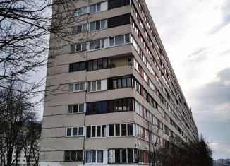 Продам трехкомнатную квартиру, 66 м2, Санкт-Петербург, метро Проспект Ветеранов, улица Генерала Симоняка, 8к1