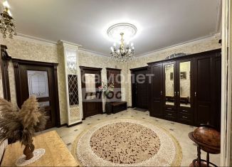 Продаю трехкомнатную квартиру, 120 м2, Махачкала, Гапцахская улица, 8