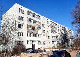 Продам 2-ком. квартиру, 47 м2, Тверская область, улица Максима Горького, 49