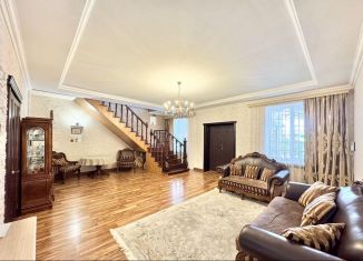 Продается дом, 183 м2, Нальчик, улица Ахохова, 171, район Центр