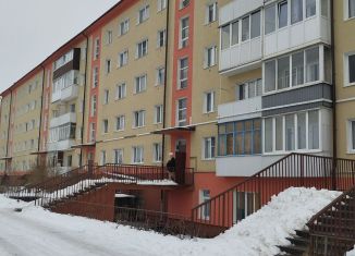 Продаю 2-ком. квартиру, 46 м2, Калининградская область, Фабричная улица, 9