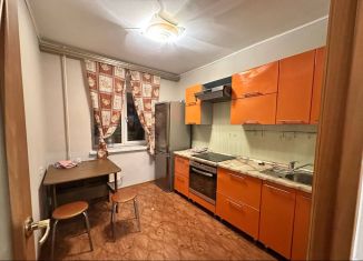 Сдача в аренду 1-ком. квартиры, 32 м2, Казань, улица Сафиуллина, 32А