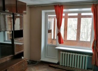 Трехкомнатная квартира в аренду, 56 м2, Санкт-Петербург, Ланское шоссе, 20к3, метро Чёрная речка