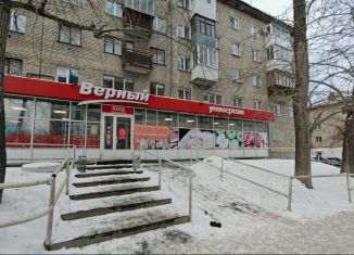 Сдаю в аренду торговую площадь, 252.3 м2, Екатеринбург, улица 40-летия Комсомола, 12, метро Ботаническая