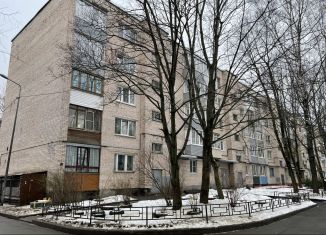 Продается 1-комнатная квартира, 30 м2, Санкт-Петербург, Пискарёвский проспект, муниципальный округ Полюстрово