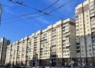 Продажа двухкомнатной квартиры, 55.3 м2, Санкт-Петербург, проспект Пятилеток, 3, метро Улица Дыбенко