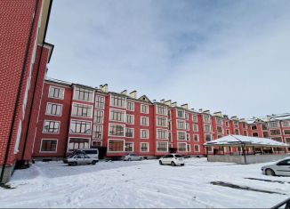 Продаю 3-ком. квартиру, 82 м2, Нальчик, улица Шогенова, 75