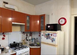 Продам 3-ком. квартиру, 66 м2, Екатеринбург, Армавирская улица, 23, метро Динамо