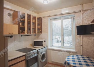 Продам 3-ком. квартиру, 56.7 м2, Санкт-Петербург, Планерная улица, 25к2, метро Комендантский проспект