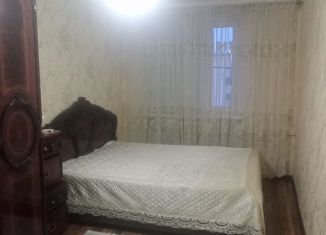 Продается трехкомнатная квартира, 70 м2, Грозный, улица 84 Псковских Десантников, 15