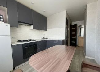 Продается 2-ком. квартира, 51 м2, Смоленск, улица Островского, 7