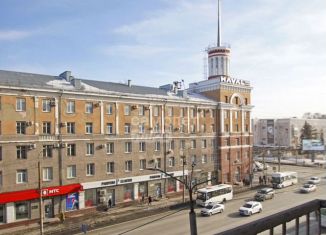 Продается 4-ком. квартира, 117 м2, Омская область, проспект Карла Маркса, 10